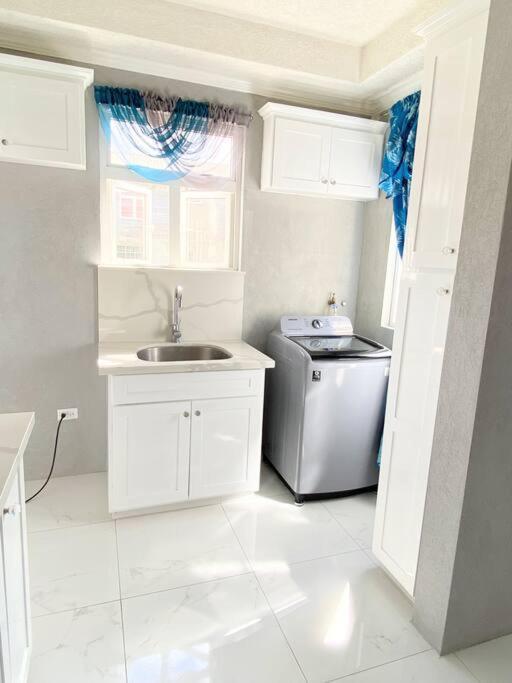 קרייסט צ'רץ' Home Away From Home מראה חיצוני תמונה